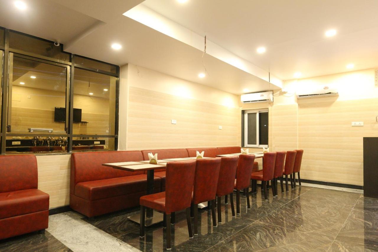 Hotel Ramcharan Residency, Tirupati Exterior photo